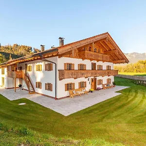  Apartment Staffen